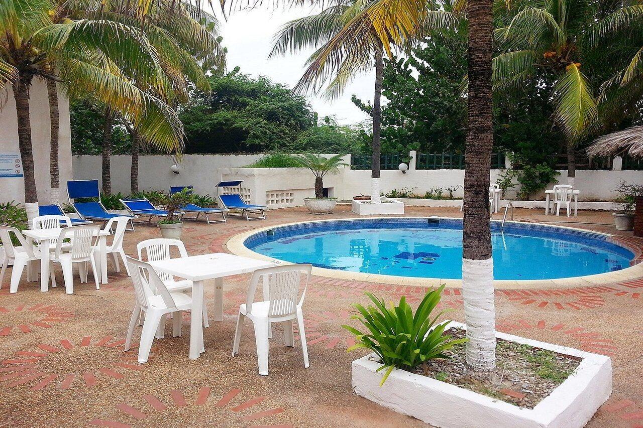 Hotel Golden Paradise Playa El Agua Exterior photo