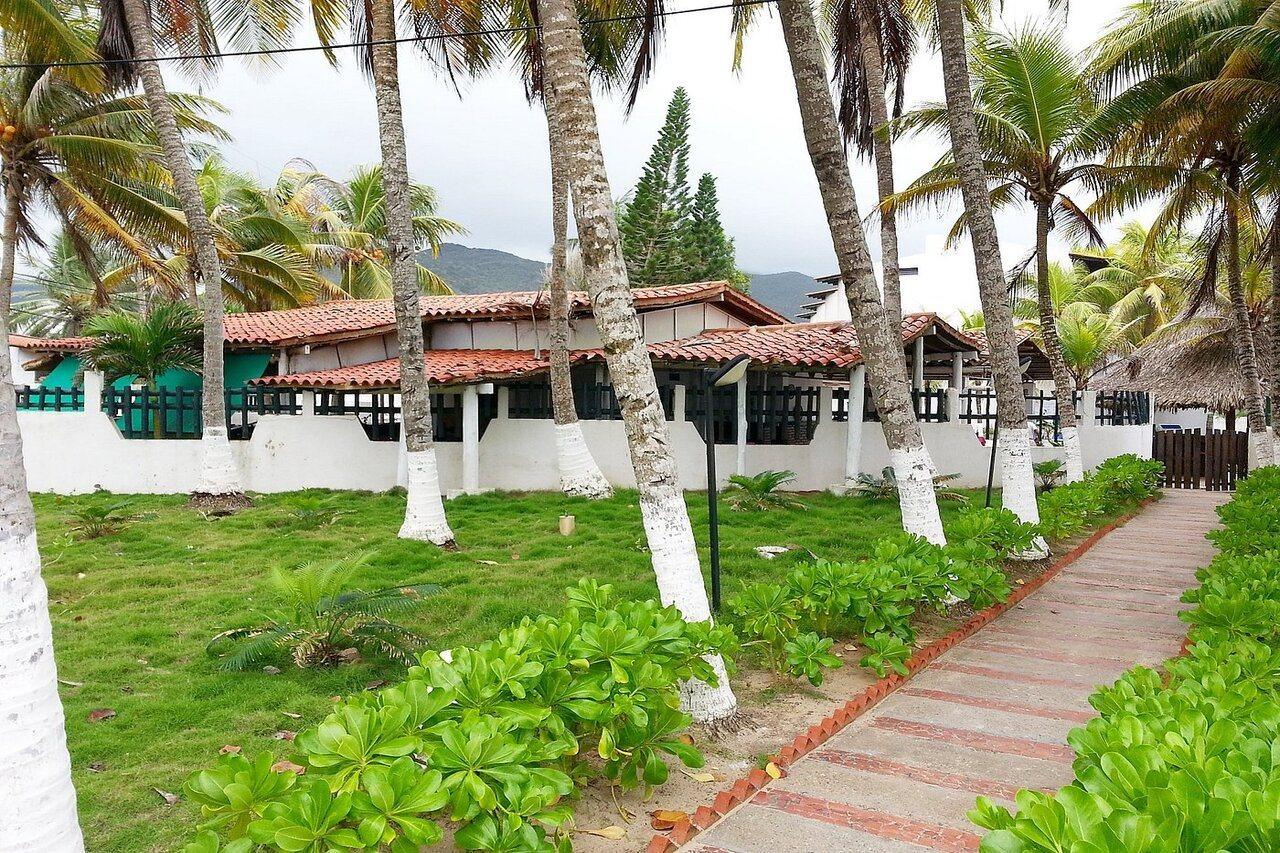 Hotel Golden Paradise Playa El Agua Exterior photo