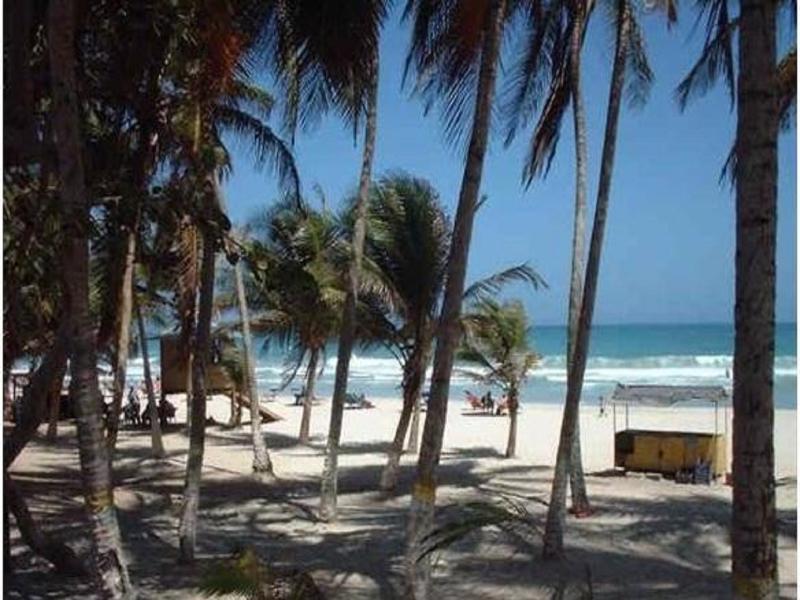 Hotel Golden Paradise Playa El Agua Exterior photo